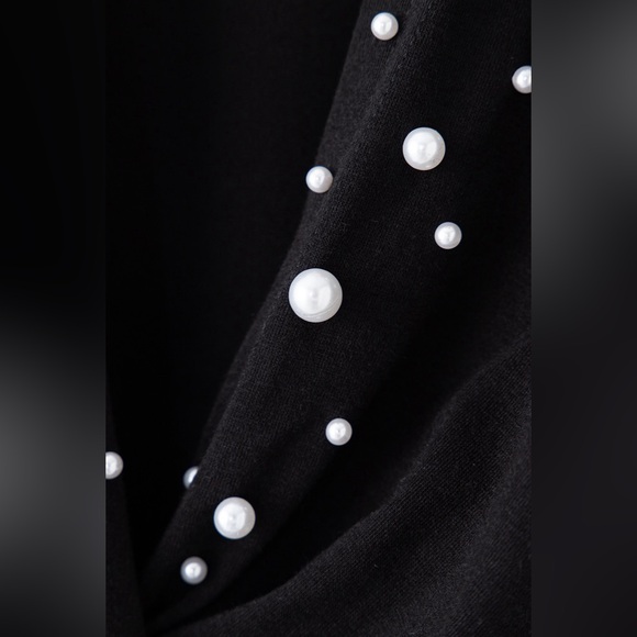 Black Pearls Embellished Twist Back Tee - Picture 12 of 13